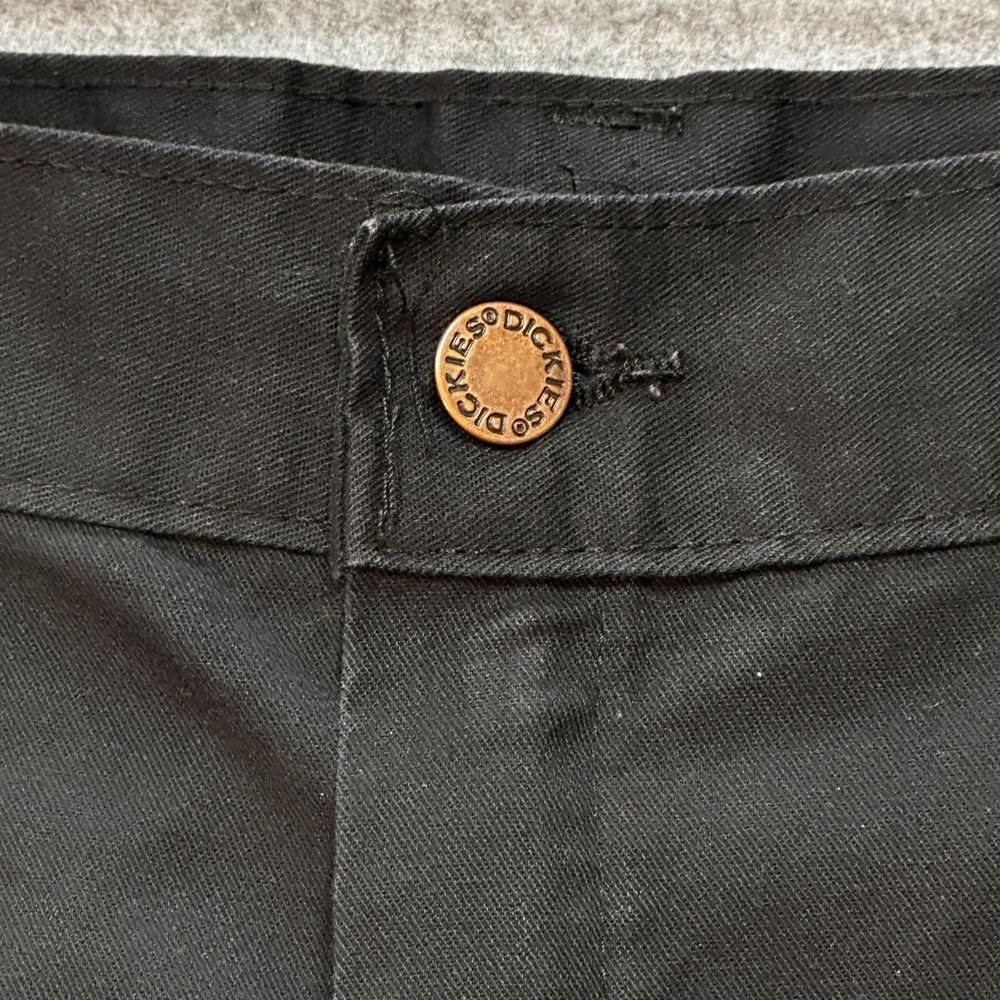 Dickies Brand Work Shorts Mens 38 Black Loose Cell Phone Pocket Back - Picture 2 of 9